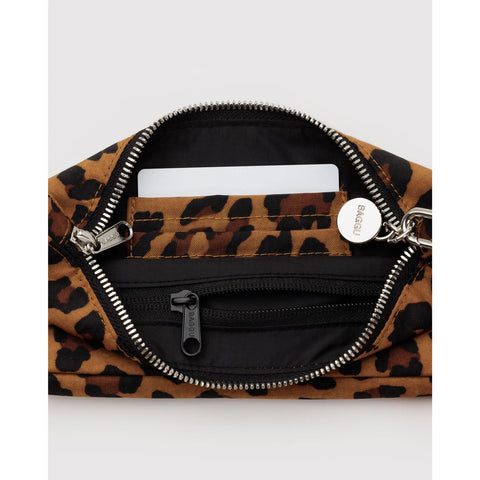 Nylon Pochette: Leopard