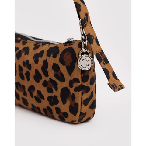 Nylon Pochette: Leopard