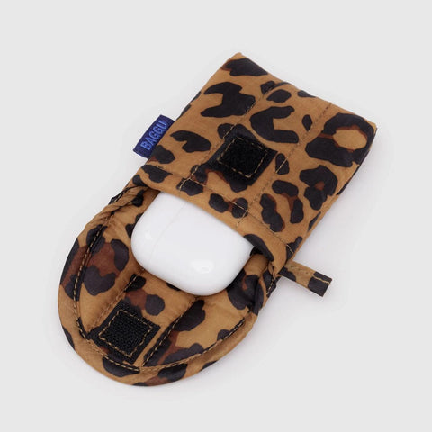 Puffy Earbuds Case: Leopard