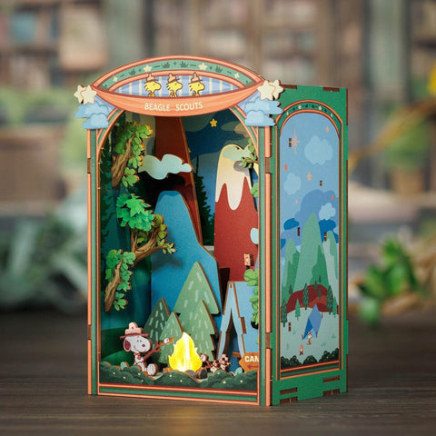 Snoopy’s Beagle Scouts Book Nook Kit