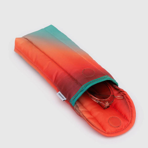 Puffy Glasses Sleeve: Rain