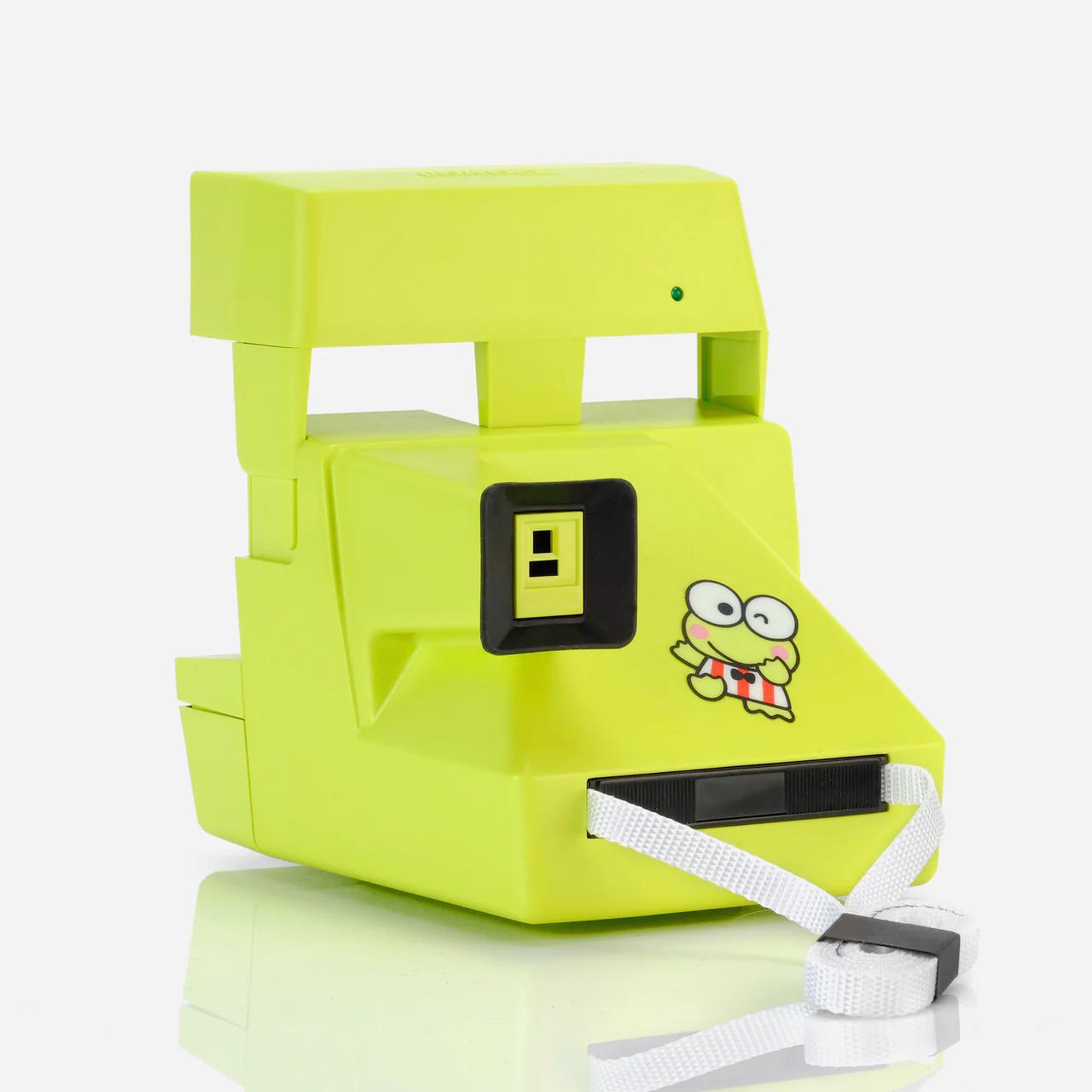 Polaroid 600 Instant Camera - Thumbnail 2