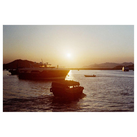 LomoChrome Color ’92 Sun-kissed 35mm Film