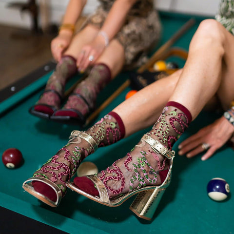 Serpentine Sheer Socks