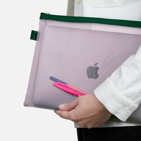 Large Mesh Pocket, Powdery Pink