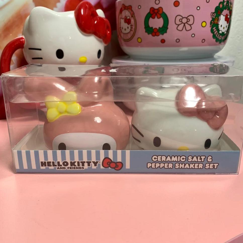 Hello Kitty x My Melody Salt + Pepper Shakers - Thumbnail 2