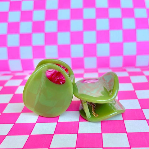 Stuffed Olive Mini Hair Claw