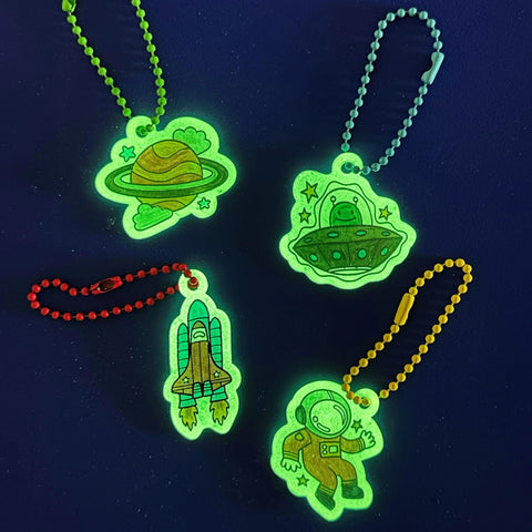 Glow Buddies Shrink-its! DIY Art Kit