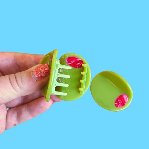 Stuffed Olive Mini Hair Claw