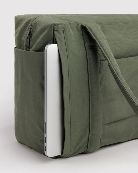 Small Cloud Carry-On: Caper