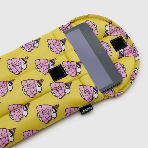 Puffy Tablet Sleeve: Mini Pufer Snoopy