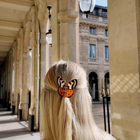 Tiger Moth Hair Claw