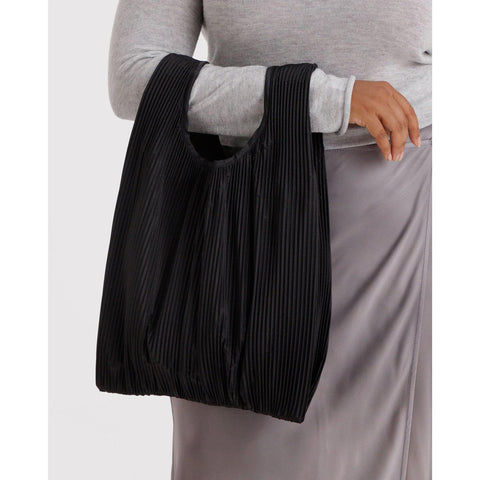 Pleated Baggu: Black