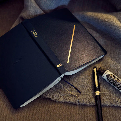 Hobonichi Techo A6 Hon Slash 2027 Planner, Japanese Version