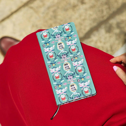 Hobonichi Techo Weeks 2027 Planner, Yumi Kitagishi: White Cat Wallpaper
