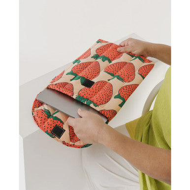 Puffy Laptop Sleeves: Strawberry